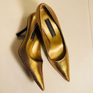 Steven by Steve Madden Gold Faux Snakeskin 3” Heel Pumps Textured Leather Size 7